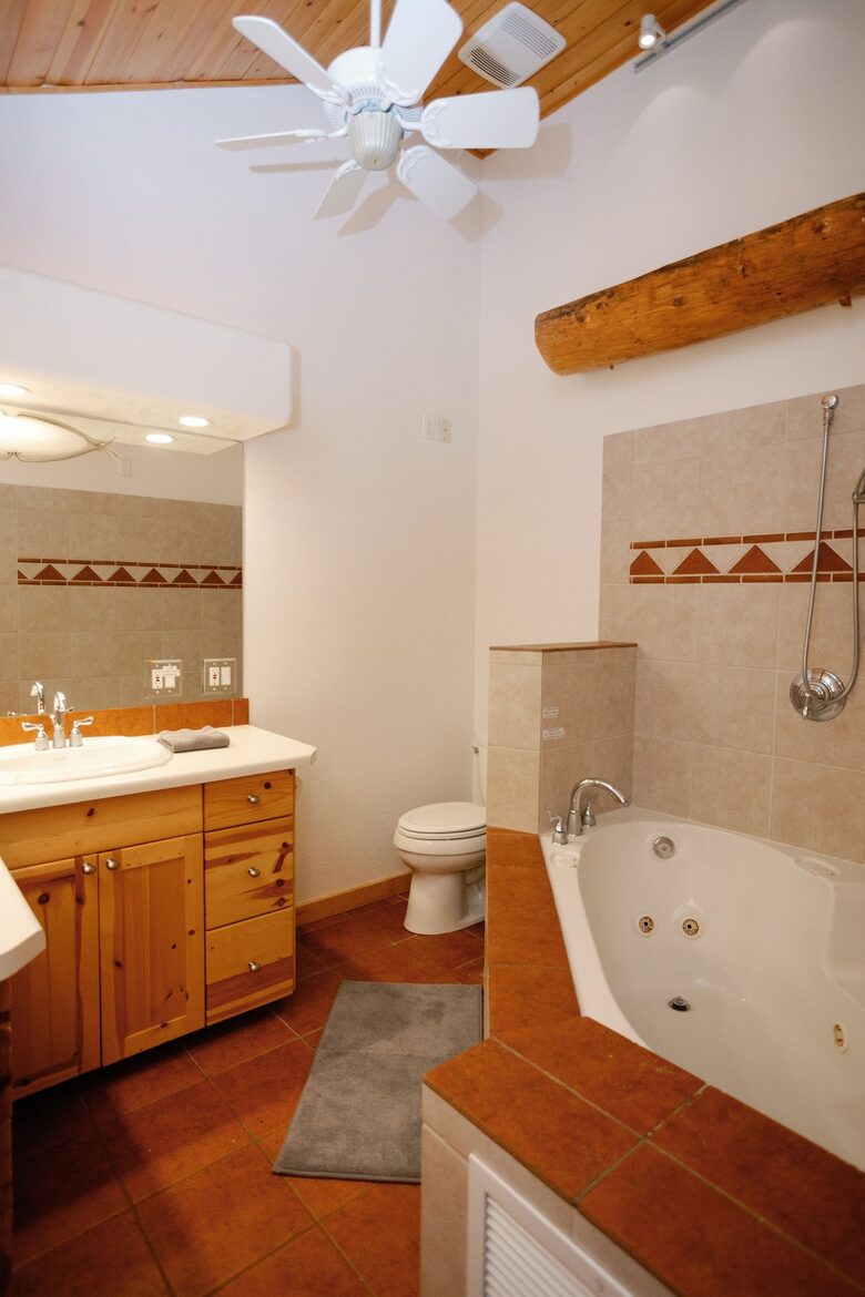 Five Minute Walk to the Cabriolet at Canyons Village - Park City, Utah