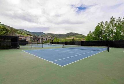 Five Minute Walk to the Cabriolet at Canyons Village - Park City, Utah