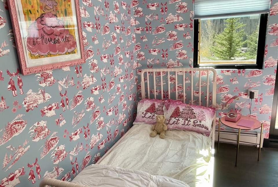 Modern Mountain Living on Vail's Bus Line - Vail, Colorado