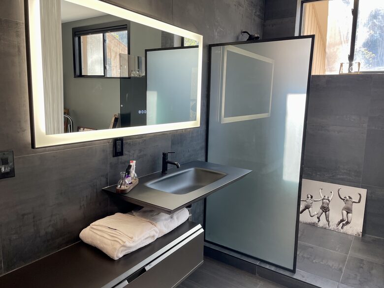 Modern Mountain Living on Vail's Bus Line - Vail, Colorado