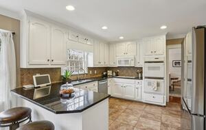 Luxury Cul-de-Sac Living in the Heart of Peachtree Corners - Norcross, Georgia