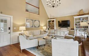 Luxury Cul-de-Sac Living in the Heart of Peachtree Corners - Norcross, Georgia