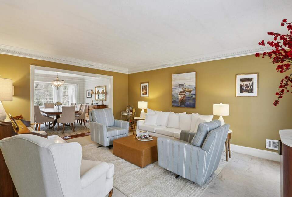 Luxury Cul-de-Sac Living in the Heart of Peachtree Corners - Norcross, Georgia