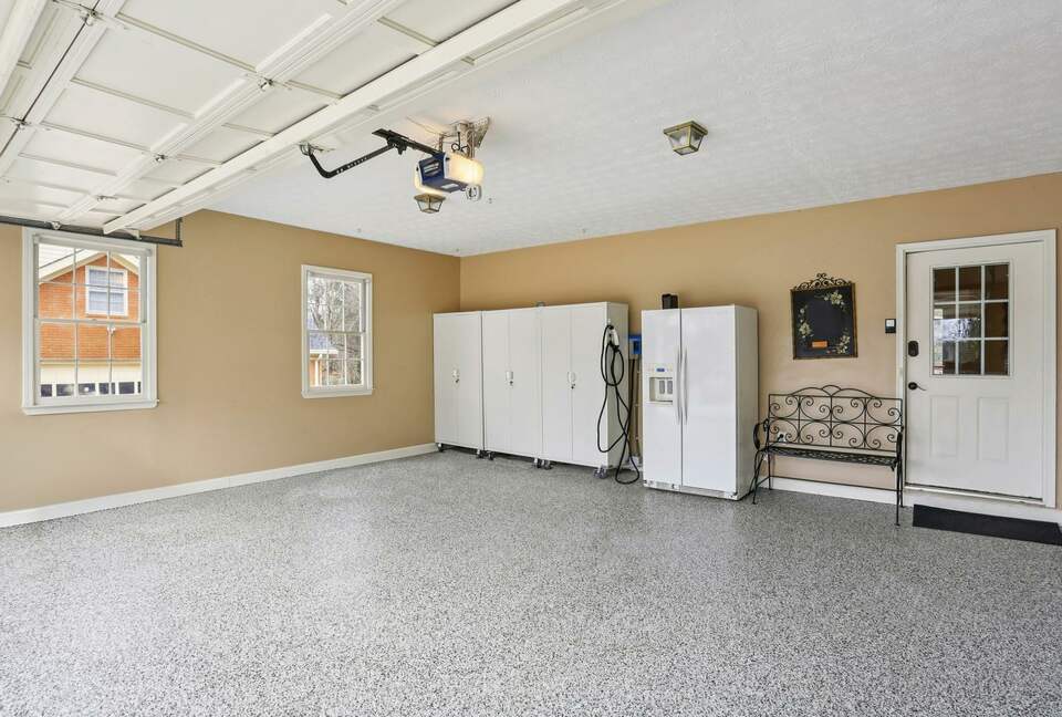 Luxury Cul-de-Sac Living in the Heart of Peachtree Corners - Norcross, Georgia