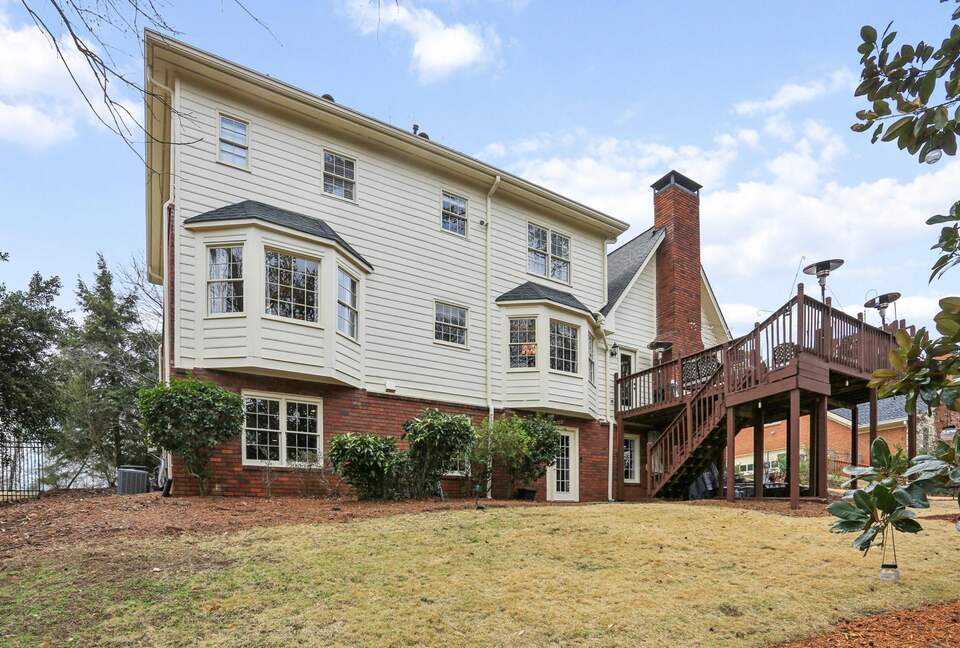 Luxury Cul-de-Sac Living in the Heart of Peachtree Corners - Norcross, Georgia