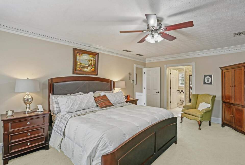 Luxury Cul-de-Sac Living in the Heart of Peachtree Corners - Norcross, Georgia