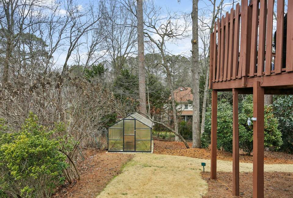 Luxury Cul-de-Sac Living in the Heart of Peachtree Corners - Norcross, Georgia