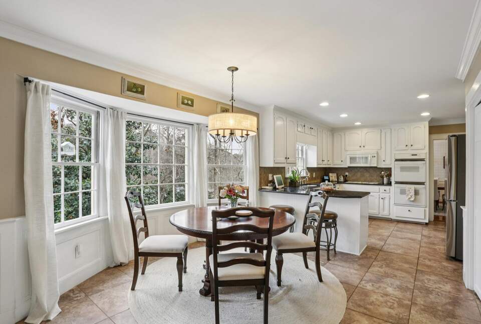 Luxury Cul-de-Sac Living in the Heart of Peachtree Corners - Norcross, Georgia