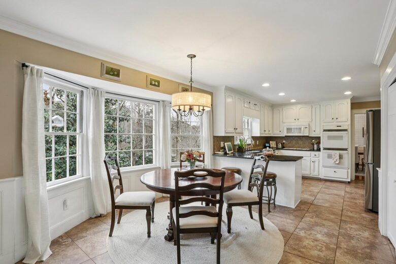 Luxury Cul-de-Sac Living in the Heart of Peachtree Corners - Norcross, Georgia