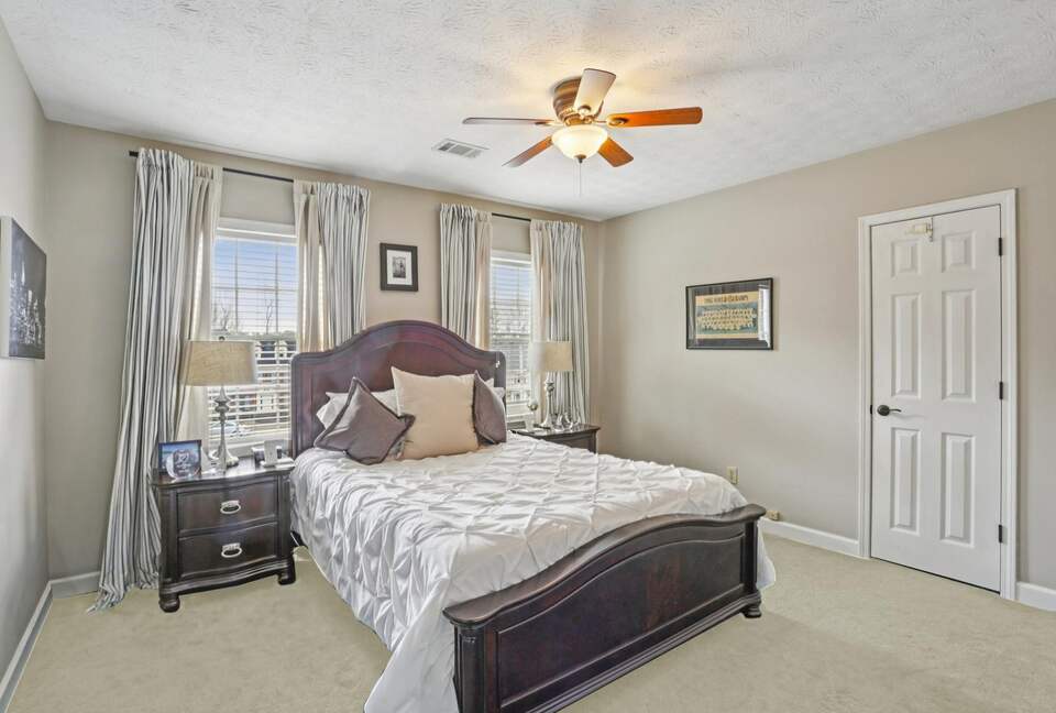 Luxury Cul-de-Sac Living in the Heart of Peachtree Corners - Norcross, Georgia