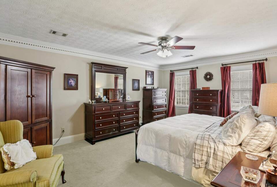 Luxury Cul-de-Sac Living in the Heart of Peachtree Corners - Norcross, Georgia