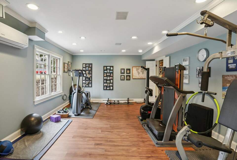 Luxury Cul-de-Sac Living in the Heart of Peachtree Corners - Norcross, Georgia