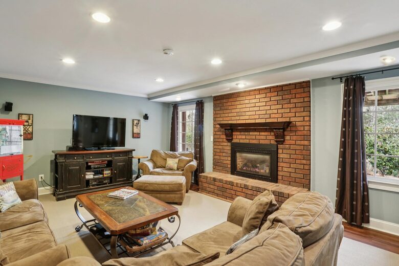 Luxury Cul-de-Sac Living in the Heart of Peachtree Corners - Norcross, Georgia