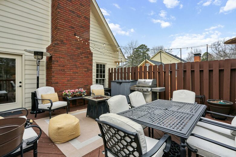 Luxury Cul-de-Sac Living in the Heart of Peachtree Corners - Norcross, Georgia