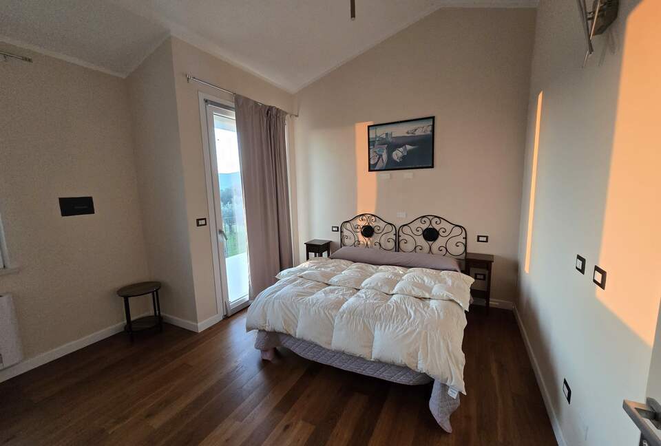 Well-Appointed Saturnia Villa with Valley Views - Saturnia, Italy