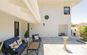 Private Pool, Spa and Outdoor Kitchen Estate in La Jolla - San Diego, California