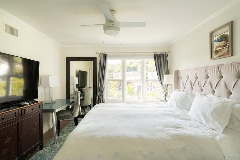 Private Pool, Spa and Outdoor Kitchen Estate in La Jolla - San Diego, California