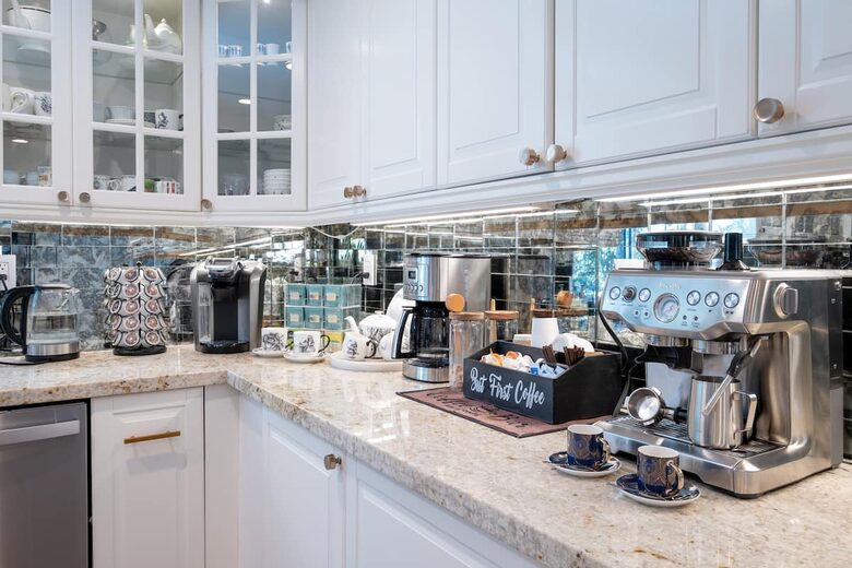 Private Pool, Spa and Outdoor Kitchen Estate in La Jolla - San Diego, California