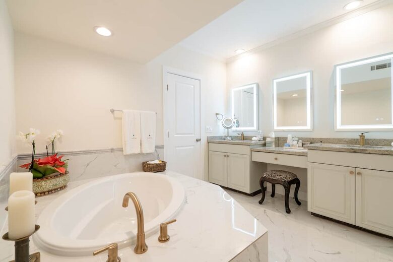 Private Pool, Spa and Outdoor Kitchen Estate in La Jolla - San Diego, California