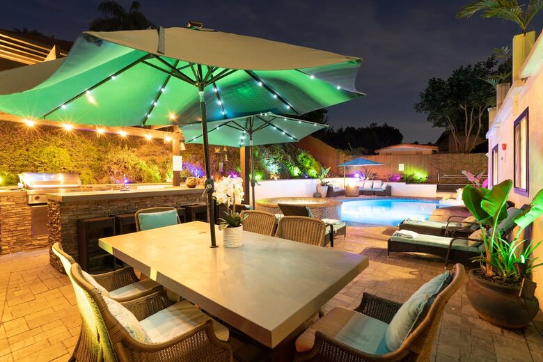 Private Pool, Spa and Outdoor Kitchen Estate in La Jolla - San Diego, California