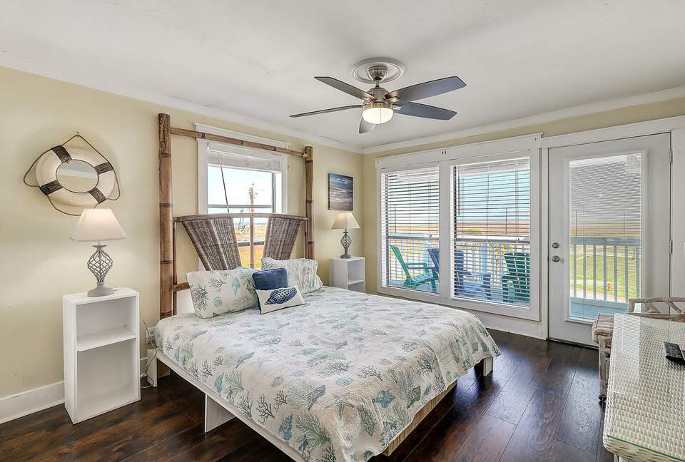 Coastal Retreat Near Port Aransas Beaches - Port Aransas, Texas