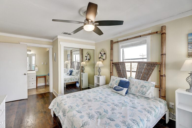 Coastal Retreat Near Port Aransas Beaches - Port Aransas, Texas