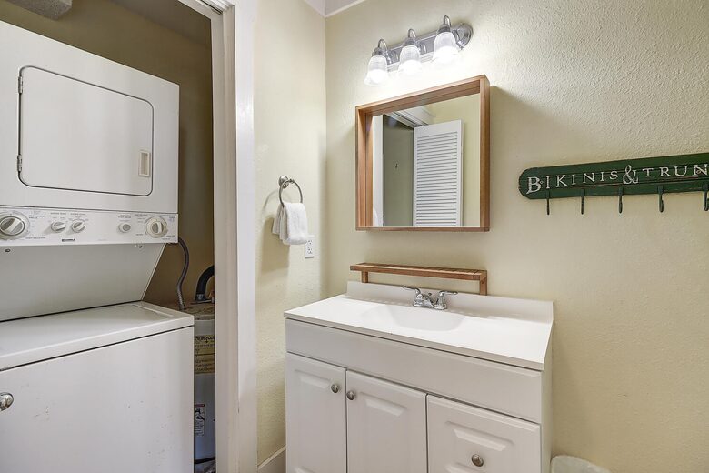 Coastal Retreat Near Port Aransas Beaches - Port Aransas, Texas