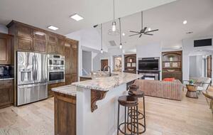 Modern Riverfront Retreat Overlooking the Deschutes - Bend, Oregon