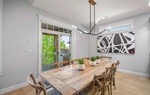 Modern Riverfront Retreat Overlooking the Deschutes - Bend, Oregon