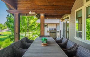 Modern Riverfront Retreat Overlooking the Deschutes - Bend, Oregon