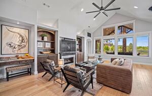 Modern Riverfront Retreat Overlooking the Deschutes - Bend, Oregon