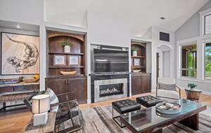 Modern Riverfront Retreat Overlooking the Deschutes - Bend, Oregon