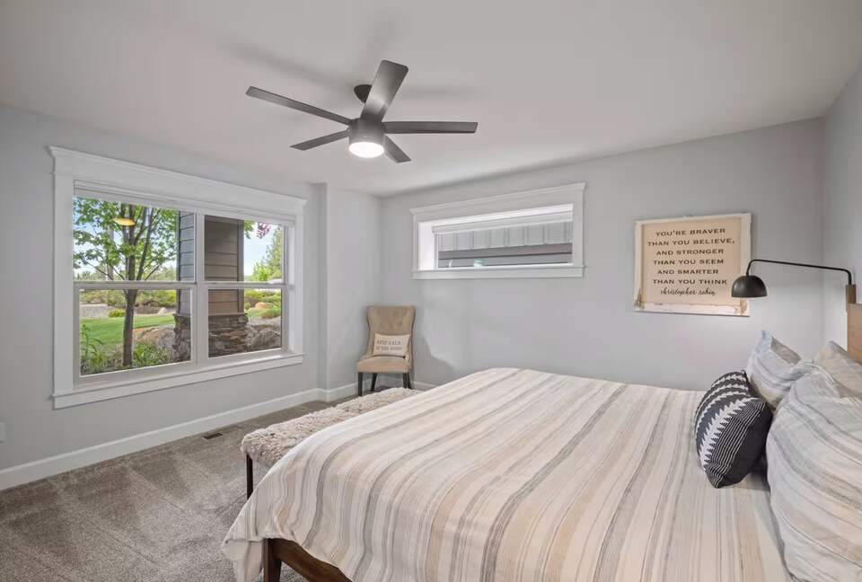 Modern Riverfront Retreat Overlooking the Deschutes - Bend, Oregon