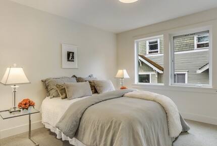 Ballard Breeze Bungalow - Seattle, Washington