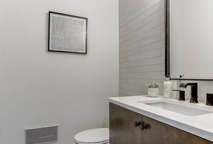 Ballard Breeze Bungalow - Seattle, Washington