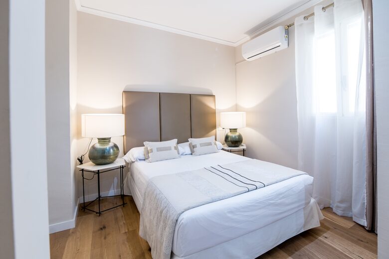 Elegant 2 bedroom penthouse With Terrace - Valencia, Spain