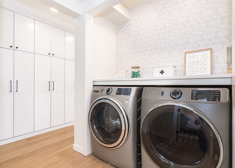 Peaceful Lake-Facing Living in Grand Lake - Grand Lake, Colorado