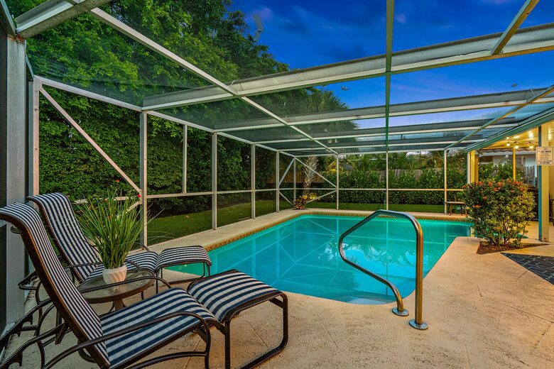 Heated Pool Oasis Near Ocean Reef Beach - Riviera Beach, Florida