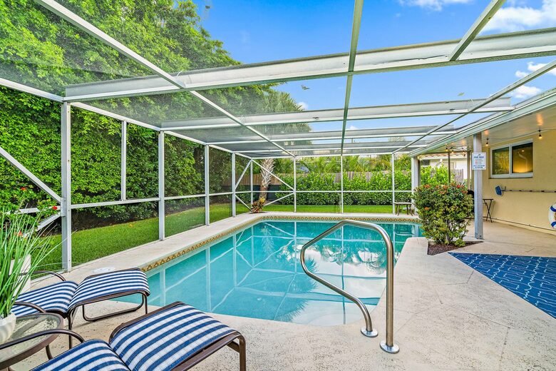 Heated Pool Oasis Near Ocean Reef Beach - Riviera Beach, Florida