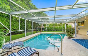 Heated Pool Oasis Near Ocean Reef Beach - Riviera Beach, Florida