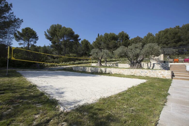 A Serene Luxury Villa in the Perfect Provence Location - Le Brûlât, France