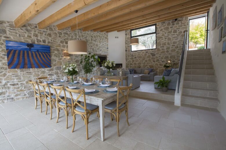 A Serene Luxury Villa in the Perfect Provence Location - Le Brûlât, France