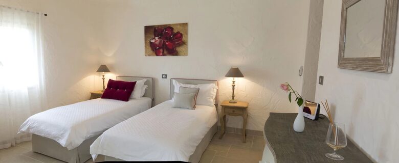 A Serene Luxury Villa in the Perfect Provence Location - Le Brûlât, France