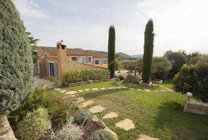 A Serene Luxury Villa in the Perfect Provence Location - Le Brûlât, France