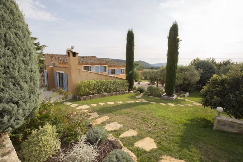 A Serene Luxury Villa in the Perfect Provence Location - Le Brûlât, France