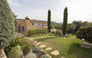 A Serene Luxury Villa in the Perfect Provence Location - Le Brûlât, France