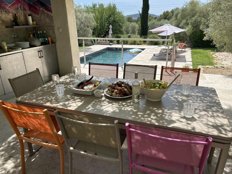 A Serene Luxury Villa in the Perfect Provence Location - Le Brûlât, France