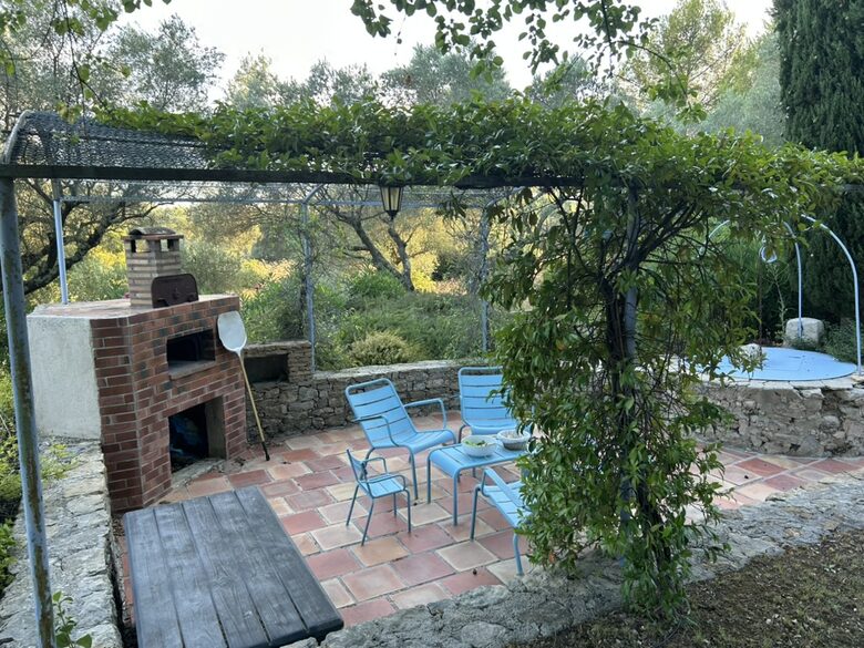 A Serene Luxury Villa in the Perfect Provence Location - Le Brûlât, France