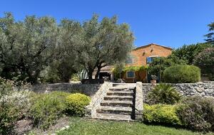 A Serene Luxury Villa in the Perfect Provence Location - Le Brûlât, France