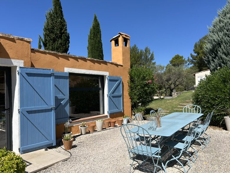 A Serene Luxury Villa in the Perfect Provence Location - Le Brûlât, France